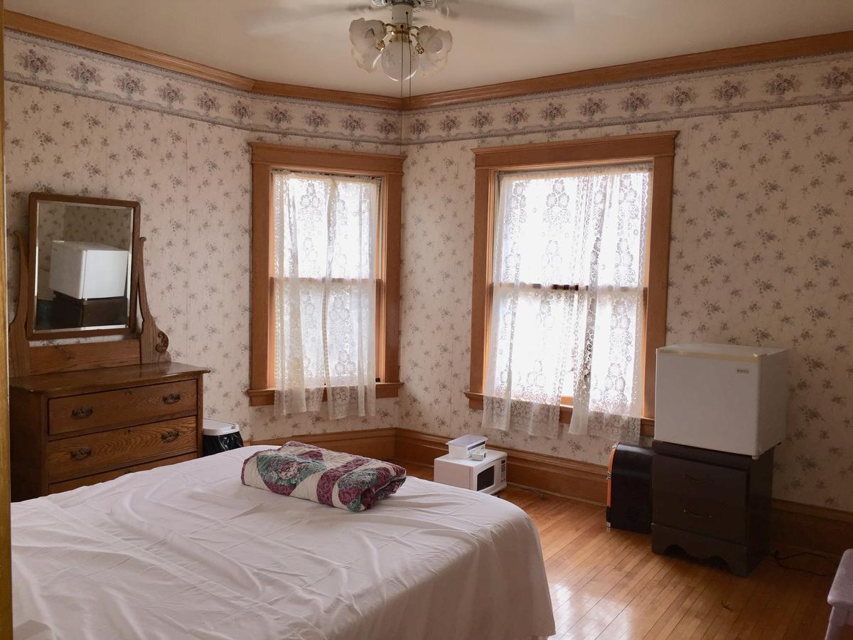 Scarlett House Victorian B & B Janesville Exterior foto
